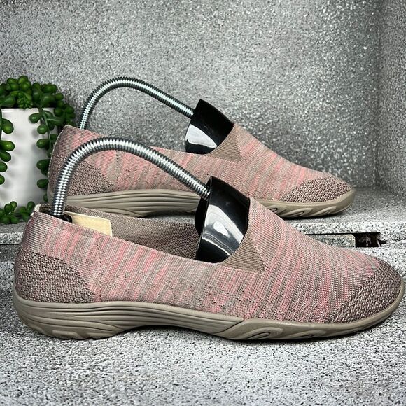 Skechers Classic Fit Memory Foam Slip On Sneakers Shoes Pink Size 8 - Picture 3 of 8